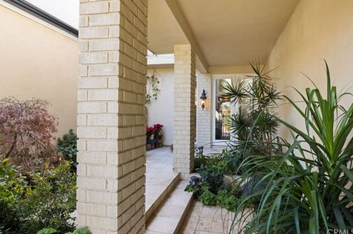 25 Rue Grand Ducal, Newport Beach, CA 92660-5906