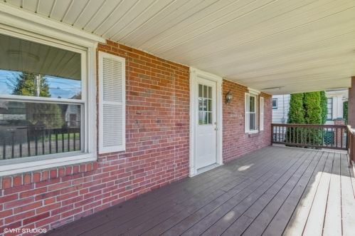 522 Wildwood Ave, New Castle, PA 16105-2440