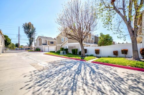 7883 Cerritos Ave, Stanton CA  90680-1658 exterior