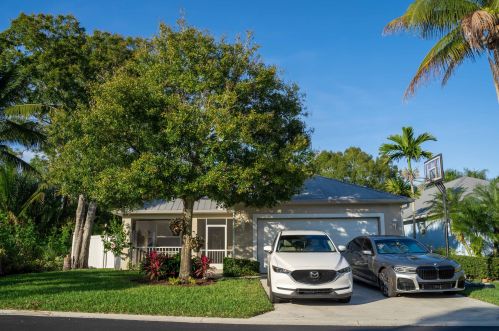 2401 Estella Ter, Palm City, FL 34990-3264