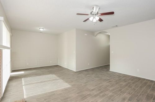 601 Creekview Dr, Burleson TX  76028-4433 exterior