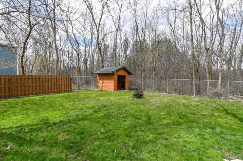 28913 Bark Ln, Waterford, WI 53185-1715