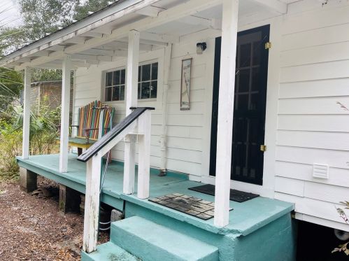 506 Tallahassee St, Carrabelle FL  32322-3204 exterior
