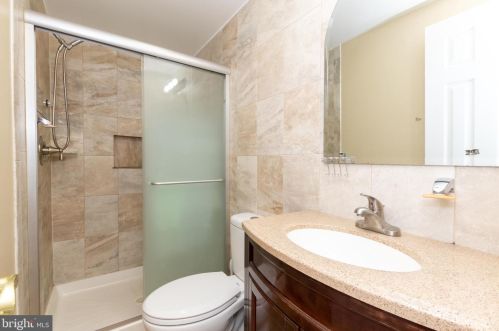 25 Maple Ave, Yardley PA 19067-6642 exterior