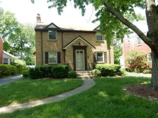 7523 Castleton Pl, Cincinnati, OH 45237-2633