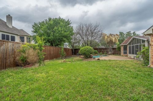 6109 Gateridge Dr, Lewisville TX  75028-2396 exterior