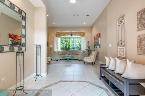 315 185th Ave, Hollywood FL  33029-5428 exterior