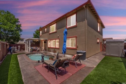 801 Josiah Ct, Vacaville, CA 95688-8814