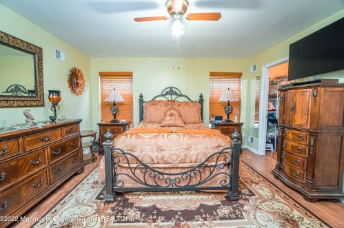 36 Winding River Rd, Lakewood NJ  08701-5733 exterior