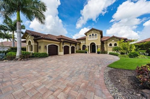6001 Sunnyslope Dr, Naples, FL 34119-8625