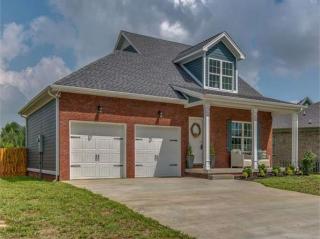 713 Mount Vernon Dr, Clarksville, TN 37043-5645
