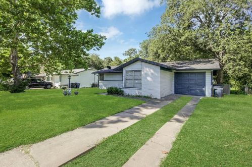 5450 Mcconnell Dr, Fort Worth, TX 76134-1006
