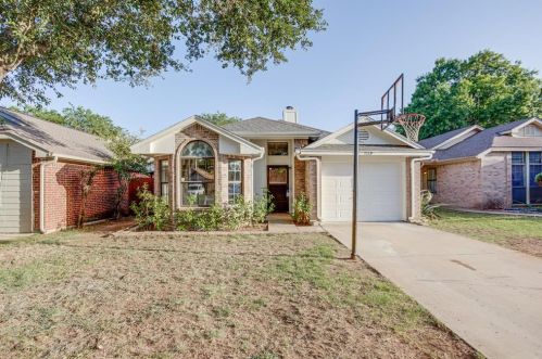 1729 Woodhall Way, Fort Worth, TX 76134-5575