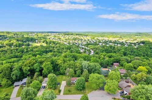 1605 Mountain View Dr, Gibsonia PA 15044-9274 exterior