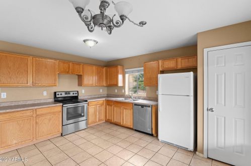 11305 Eden Mckenzie Dr, Sun City, AZ 85378-6925