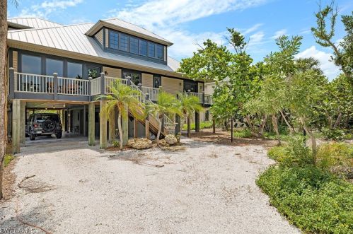 930 Strangler Fig Ln, Sanibel, FL 33957-2920