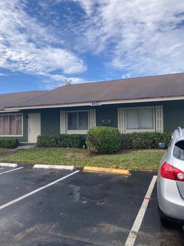 4803 Orleans Ct, West Palm Beach, FL 33415-8803