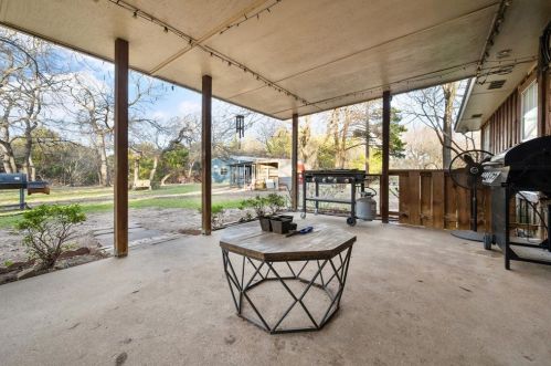 4951 Joe Wilson Rd, Midlothian TX  76065-4518 exterior