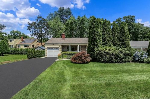 52 Ridgeway, White Plains, NY 10605-3708