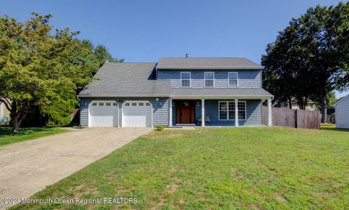 9 Leeds Ct, Bricktown, NJ 08724-4011