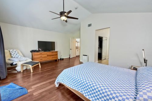 2710 Cyn Ave, San Diego CA 92123-5428 exterior