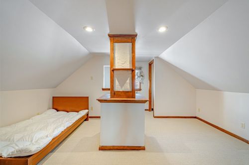 520 Vernon St, New Kensington PA  15068-5850 exterior