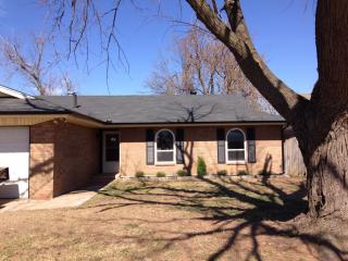 909 Brookhurst Blvd, Yukon, OK 73099-4203