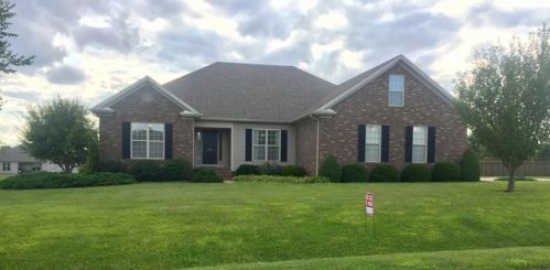 209 Benjamin Ln, Hopkinsville, KY 42240-9609