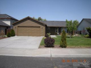 755 Negus Pl, Eagle Crest OR  97756-1168 exterior