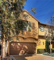 156 Cork Tree Dr, Orange, CA 92865-5008