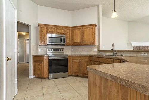 1811 Bertram Dr, Midlothian TX  76063-5988 exterior