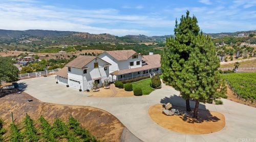 23920 La Vella Rd, Temecula CA  92590-3944 exterior