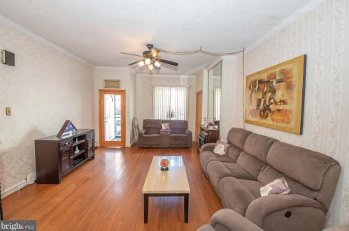 1228 Jackson St, Philadelphia, PA 19148-2922