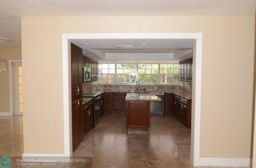 3310 37th St, Hollywood FL  33021-2518 exterior