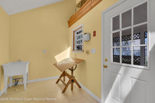 50 Ocean Ave, Monmouth Hills NJ  07732-1410 exterior