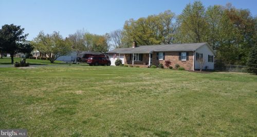 86 Hickory Dale Dr, Dover, DE 19901-1804