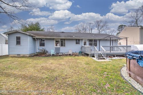 1311 Norwood St, Lacey NJ  08731-4105 exterior