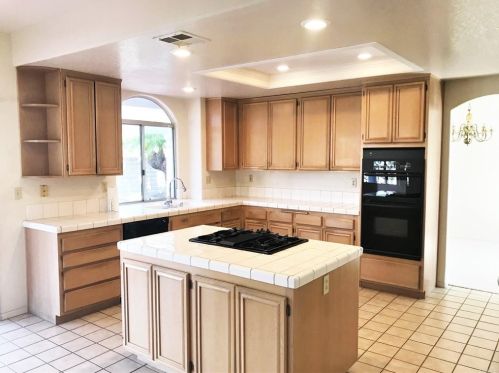 5111 Via Mindanao, Oceanside, CA 92057-2619