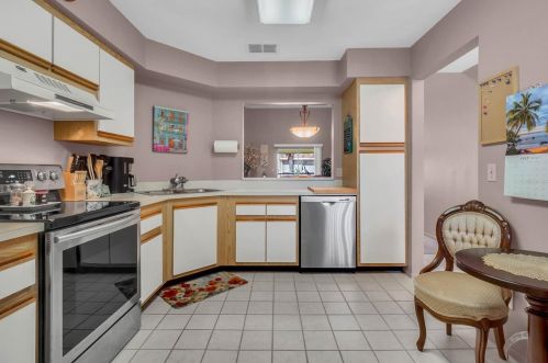 6212 Raintree Dr, Orlando, FL 32822-9490
