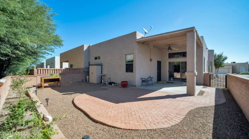 2444 Orchard View Dr, Green Valley, AZ 85614-1438