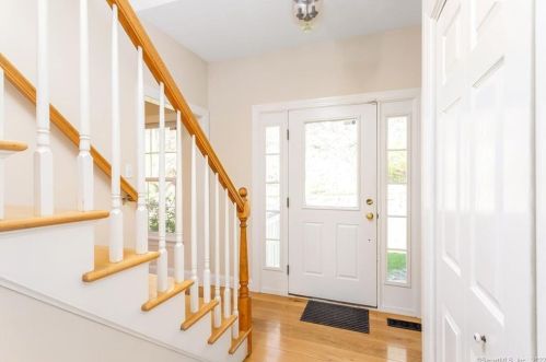 113 Flag Swamp Rd, Roxbury, CT 06783-2124