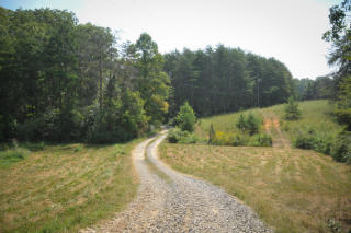 888 Union Grove Rd, Friendsville, TN 37737-2516