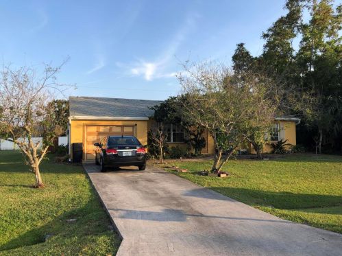 1998 Lavina Cir, Fort Pierce, FL 34952-6646