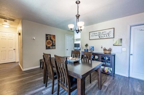 941 Suiter St, Hollister CA  95023-4631 exterior