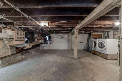 4701 Fairfax Ave, Oakland CA  94601-4809 exterior