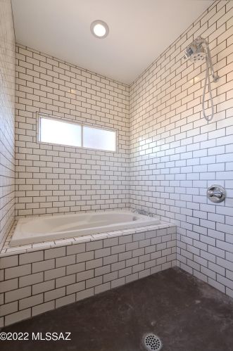 1042 3 Ave, Tucson AZ  85705-7472 exterior