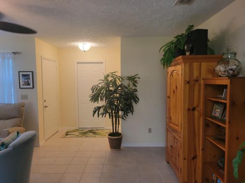 1701 Bellevue Ave, Fort Pierce, FL 34953-1036