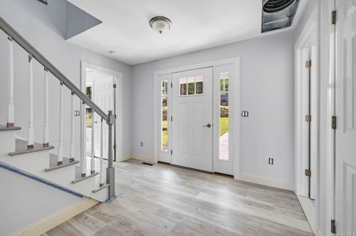 5 Teramar Way, White Plains, NY 10607-1609