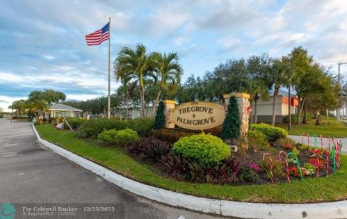 556 Paurotis Ln, Fort Pierce, FL 34982-3961