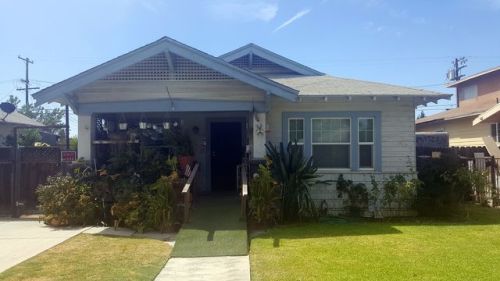 3136 Iowa Ave, Fresno, CA 93702-1917